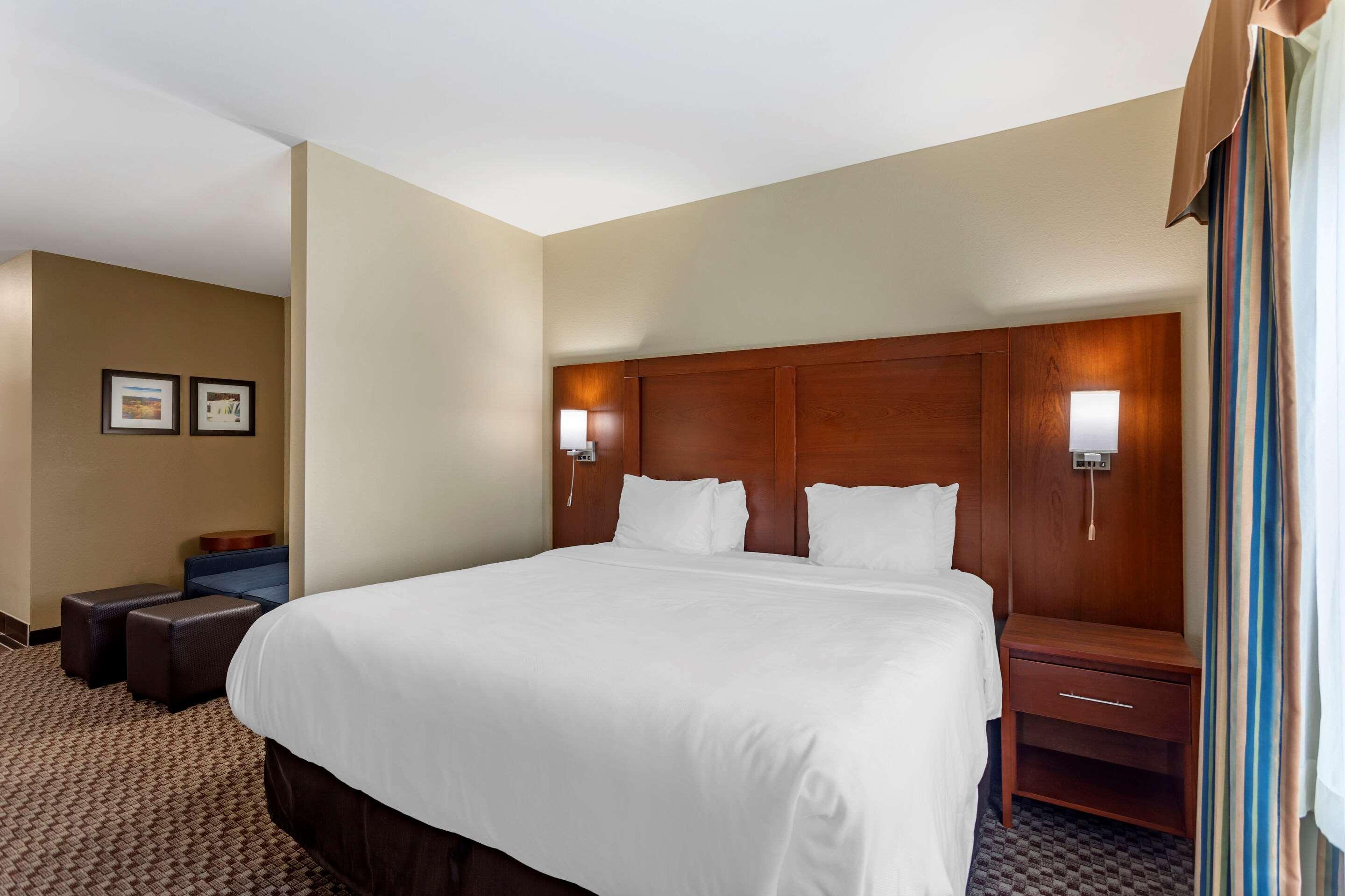 Comfort Inn & Suites Carbondale University Area Εξωτερικό φωτογραφία