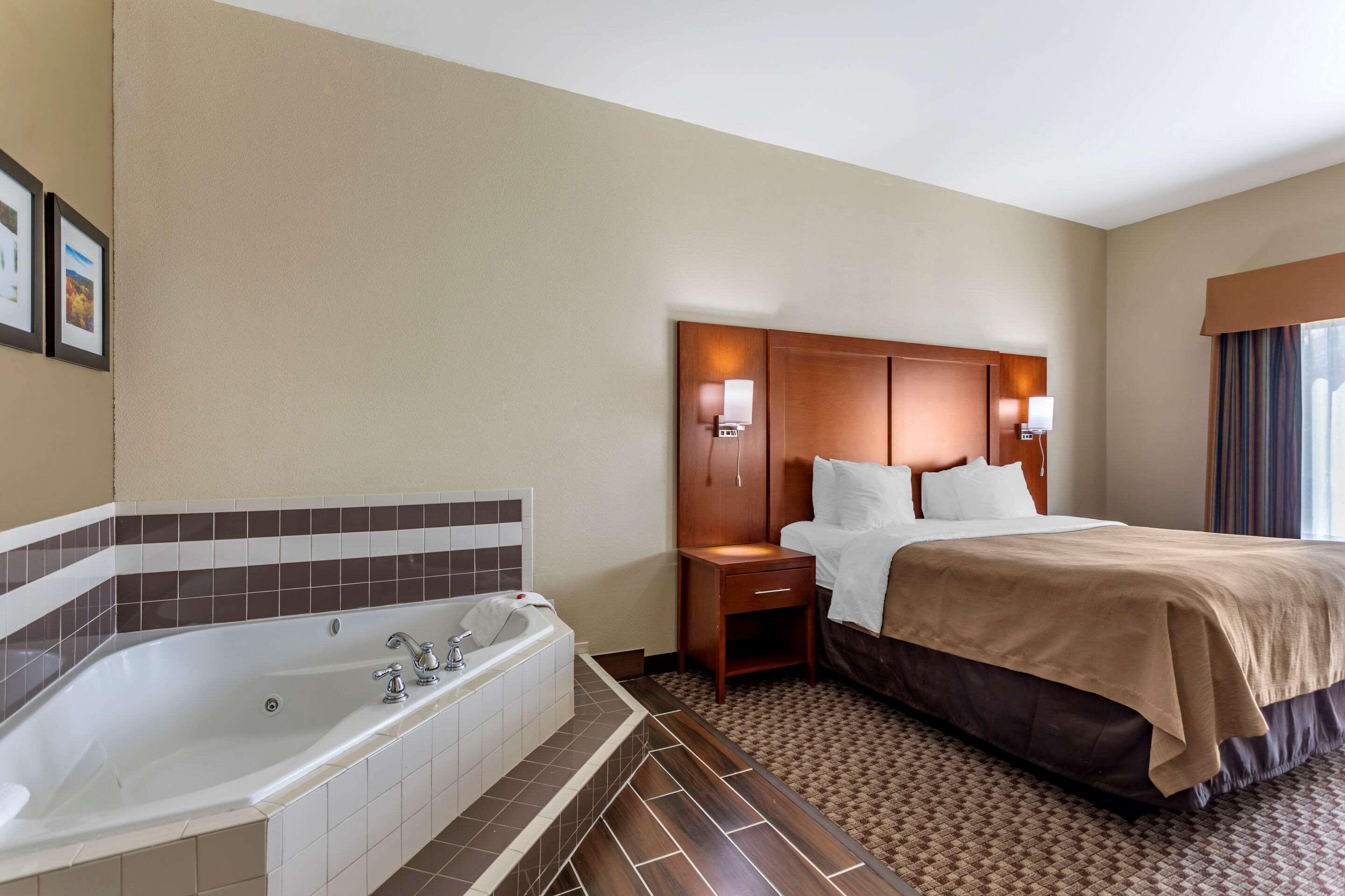 Comfort Inn & Suites Carbondale University Area Εξωτερικό φωτογραφία