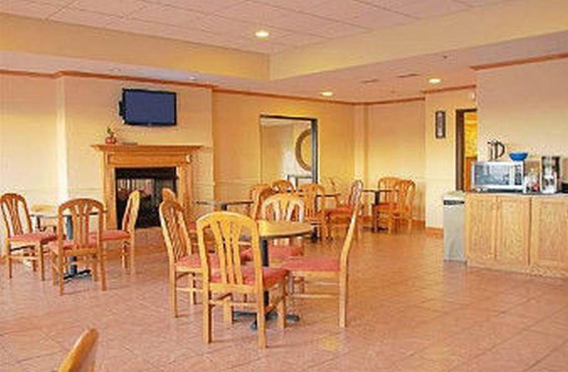 Comfort Inn & Suites Carbondale University Area Εξωτερικό φωτογραφία