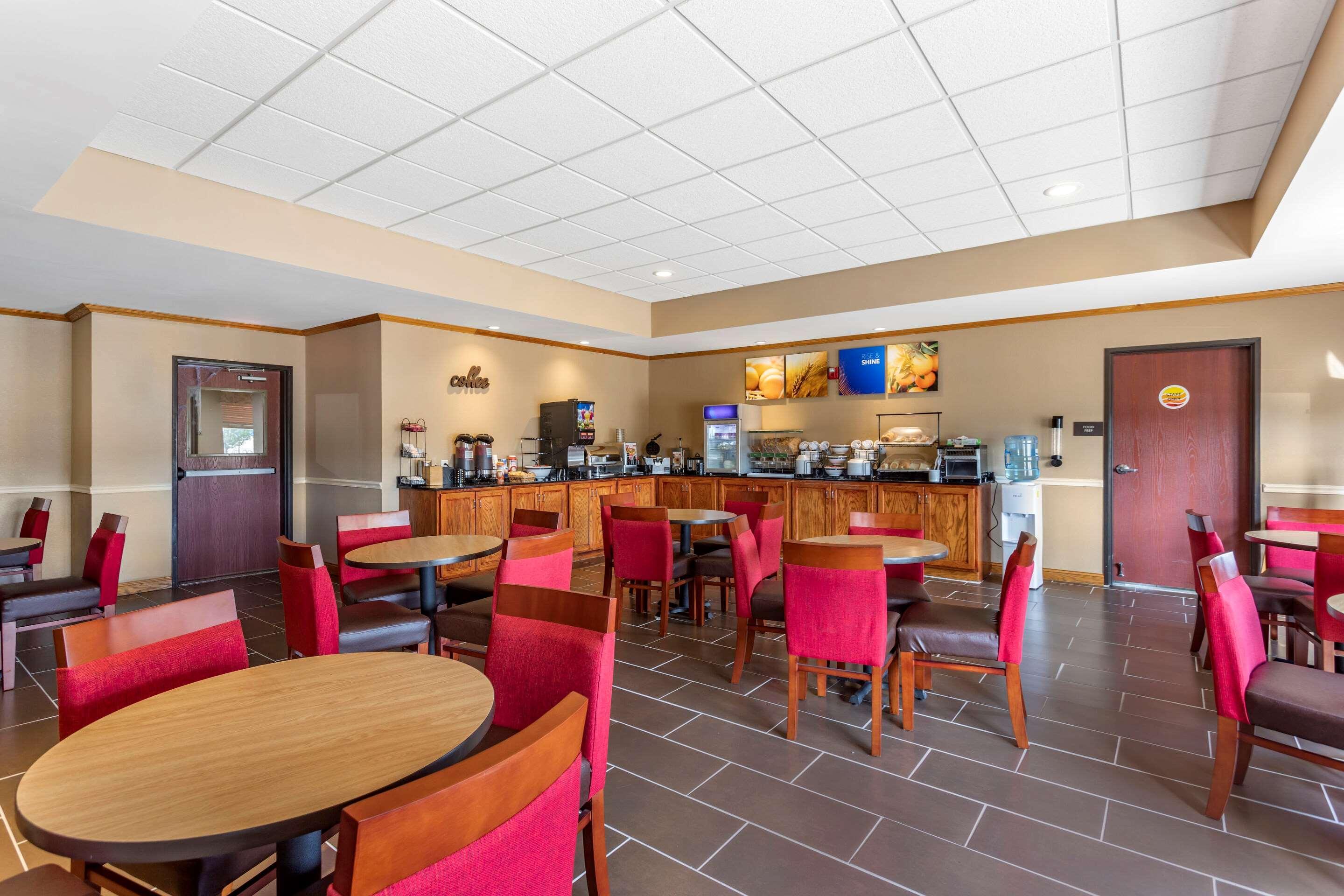 Comfort Inn & Suites Carbondale University Area Εξωτερικό φωτογραφία