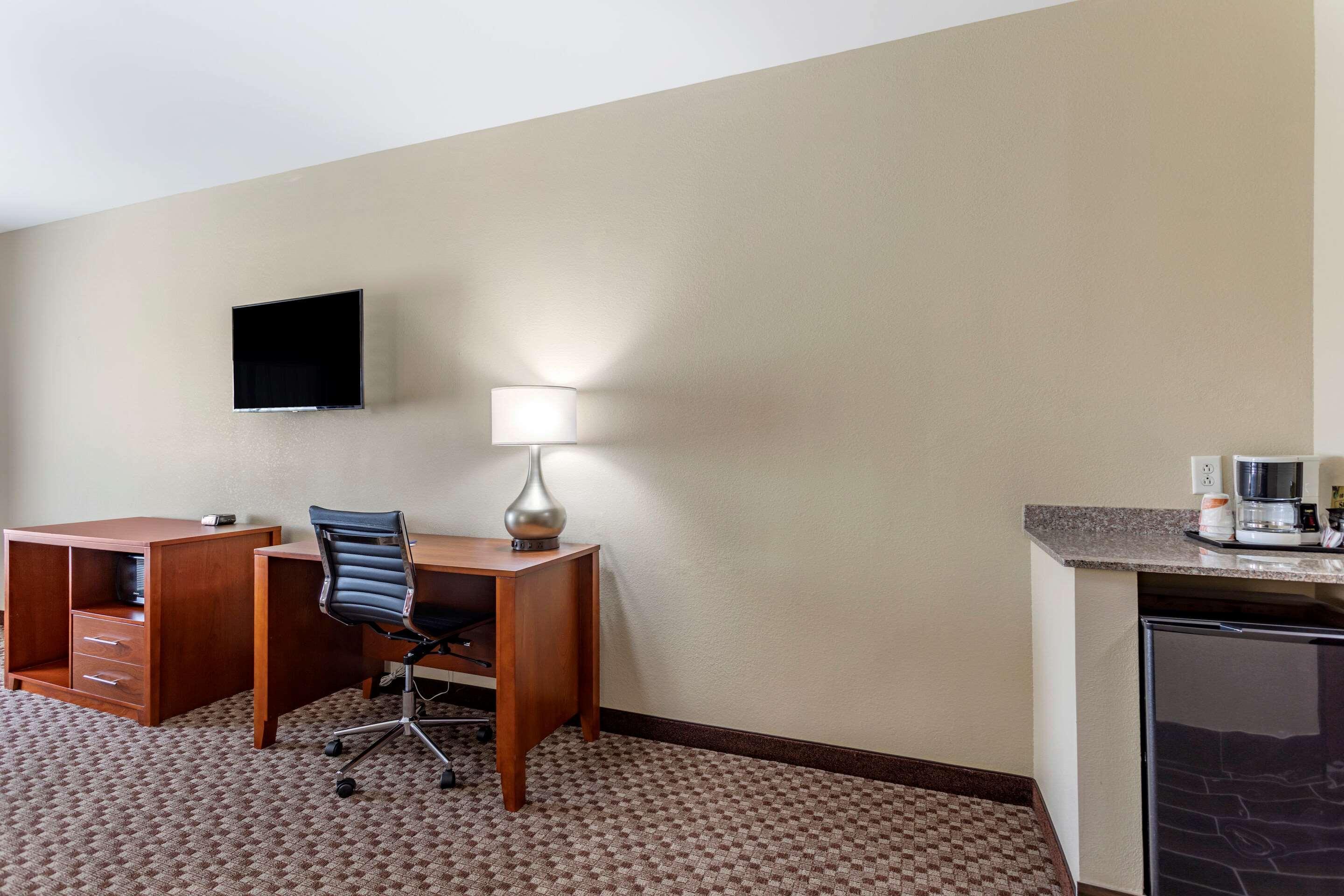 Comfort Inn & Suites Carbondale University Area Εξωτερικό φωτογραφία